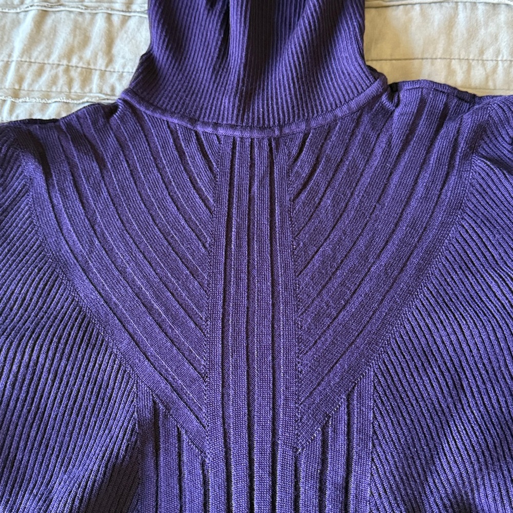 Deep purple women’s medium White House Black Market turtleneck - Picture 8 of 9